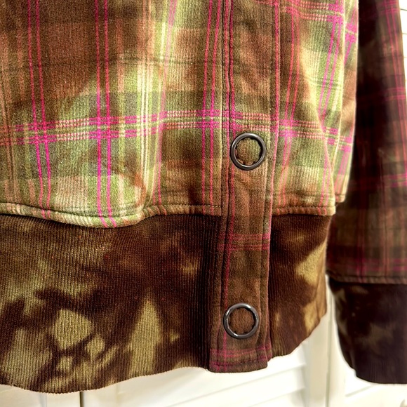 Roxy Med Multi Color Plaid & Tie Dye Ribbed Waist and Cuffs Sweater Jacket - Picture 9 of 14